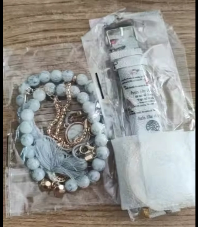 Paris Love Eiffel Tower Watch & 4 Piece Bracelet Gift Set